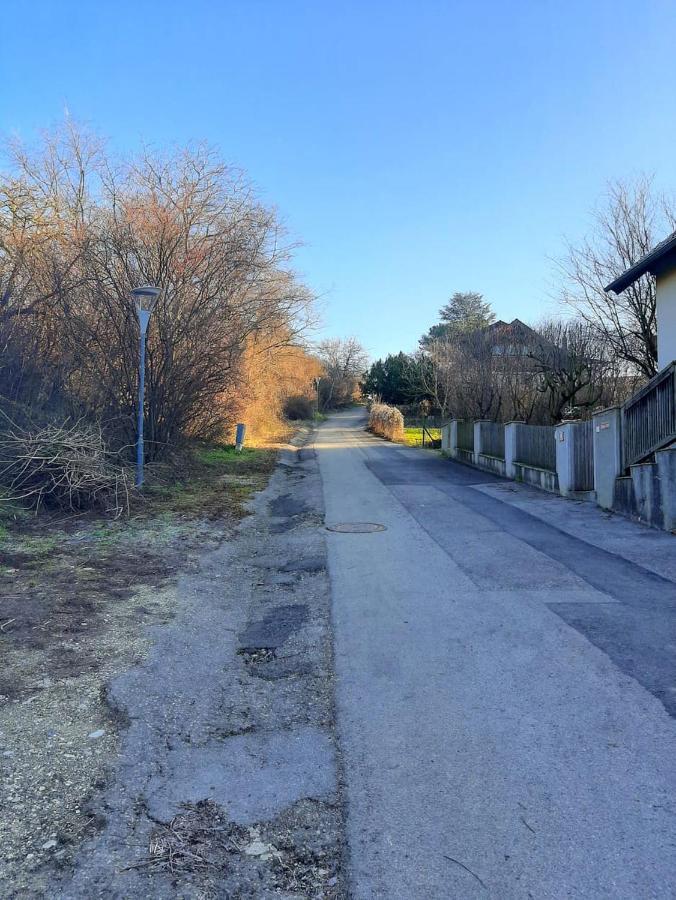 B&B Family Basement Apartment, Breakfast, Free Parking, 5Km From Tulln Chorherrn Dış mekan fotoğraf