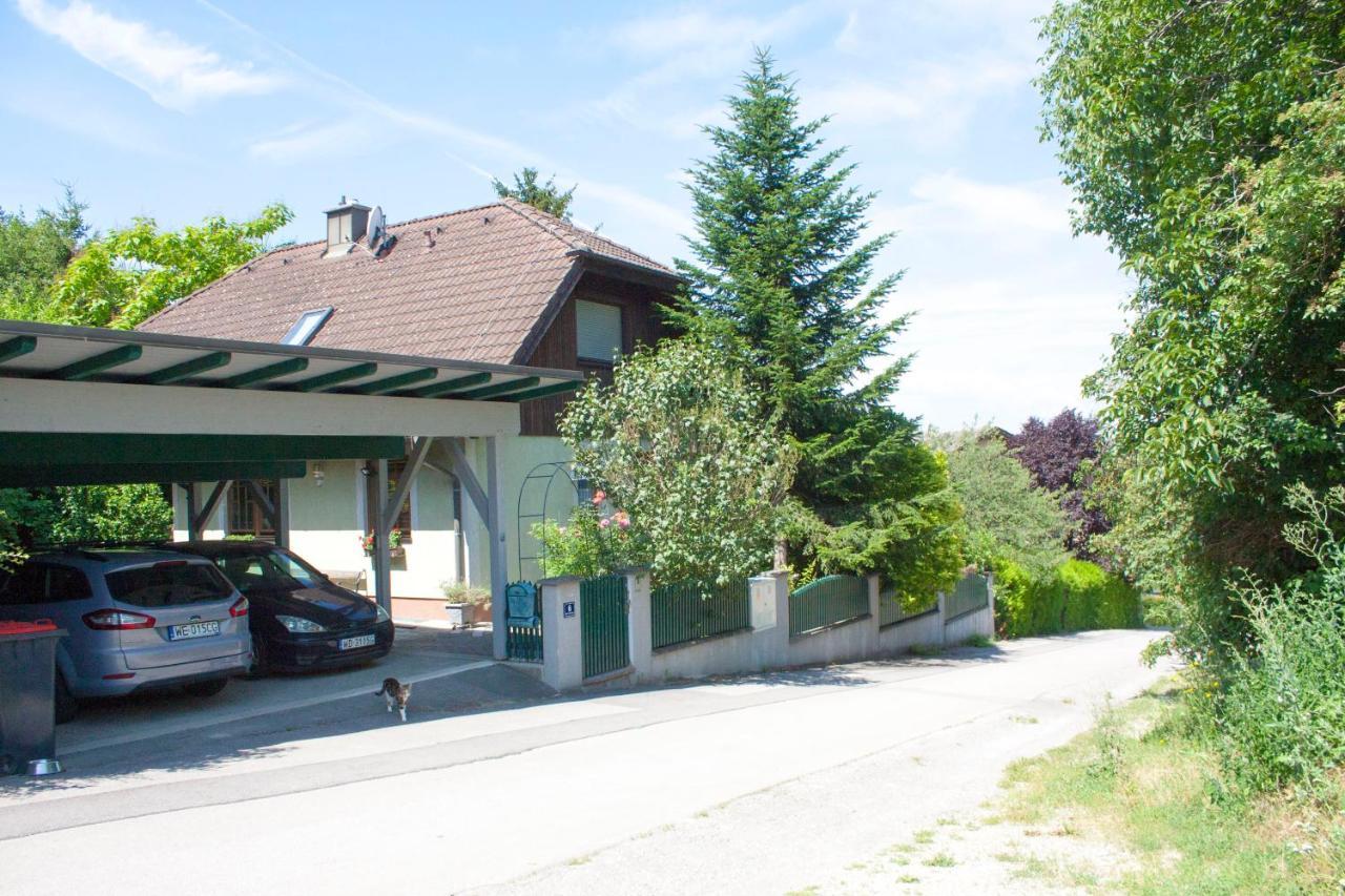 B&B Family Basement Apartment, Breakfast, Free Parking, 5Km From Tulln Chorherrn Dış mekan fotoğraf